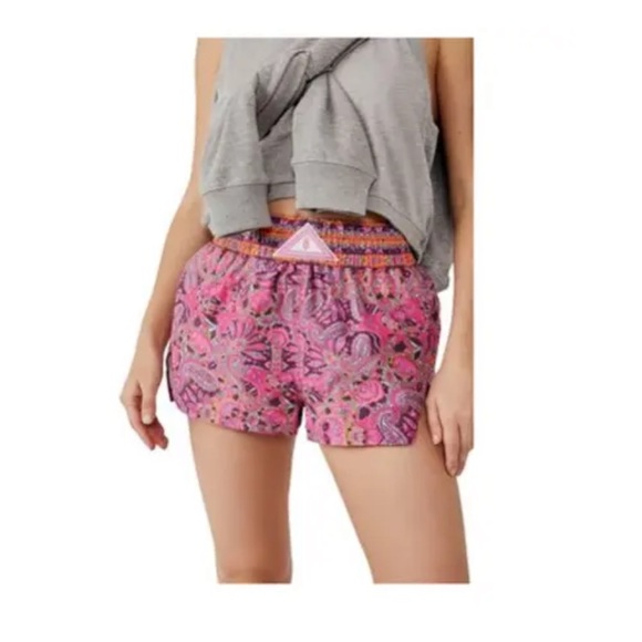 Free People Pants - Free People Movement Elastic Waist Paisley Shorts - size Large